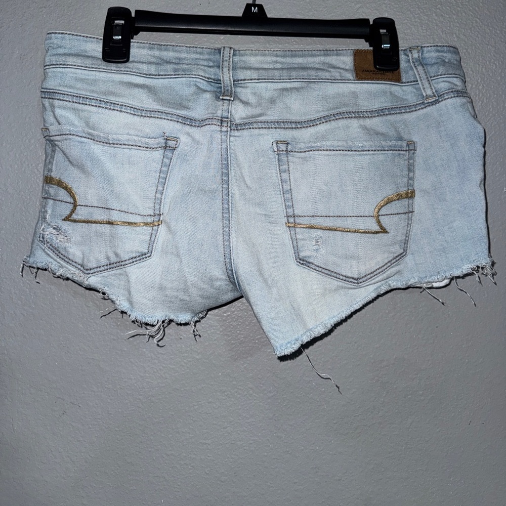 American Eagle- size 8- light wash- Shortie- super stretch - Picture 3 of 5